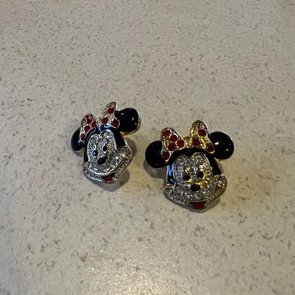 Mini mouse pins! Super cute! - Picture 1 of 3